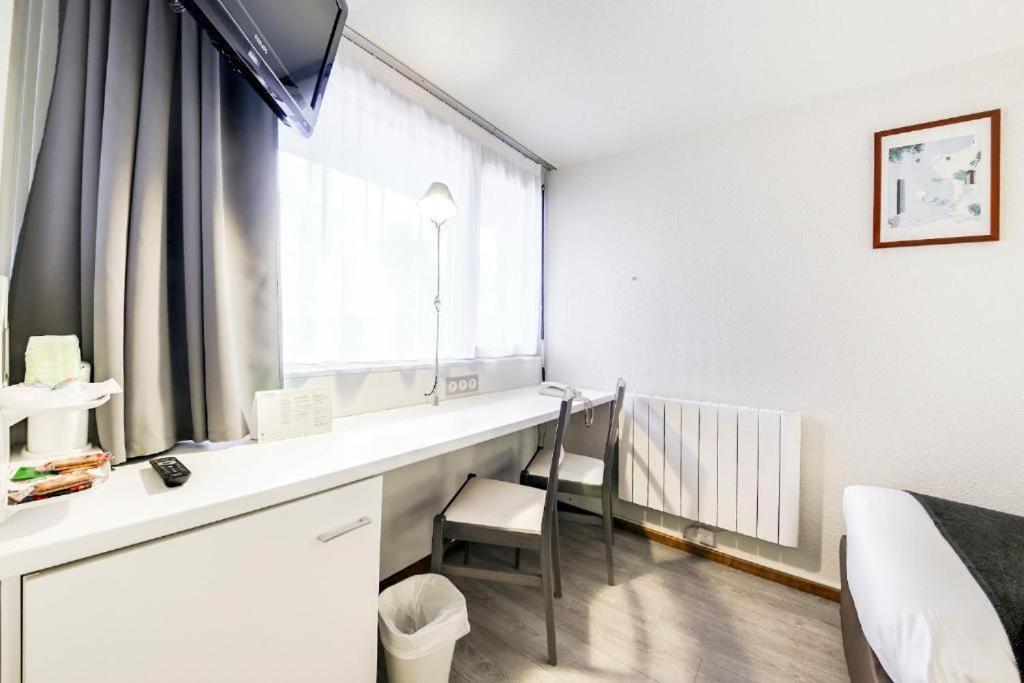 Brit Hotel Confort Nancy Люневиль Экстерьер фото
